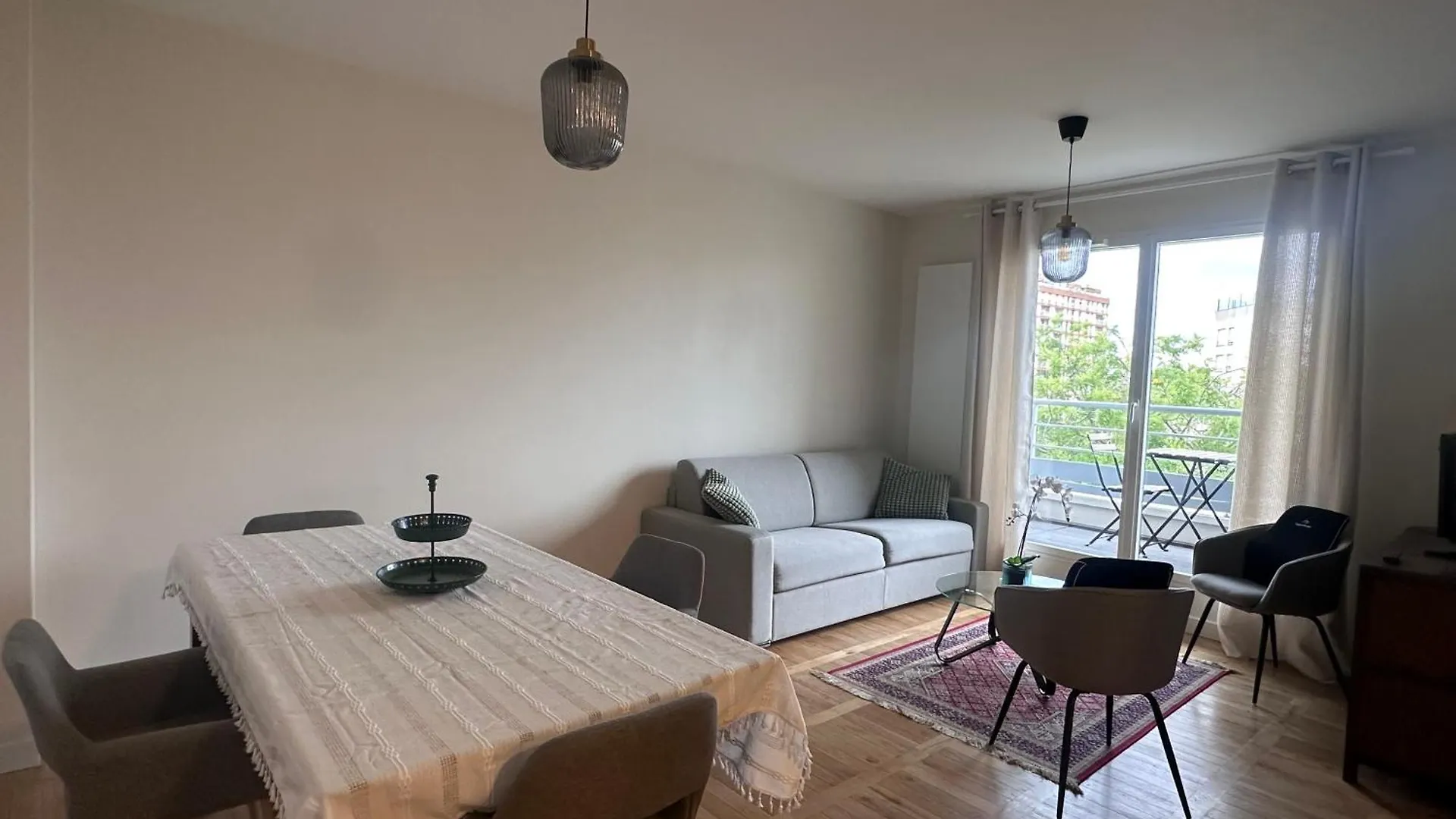 T3 Balcon Parking Clim 3Mn Pied Metro 8 Et T3 Apartamento Paris França